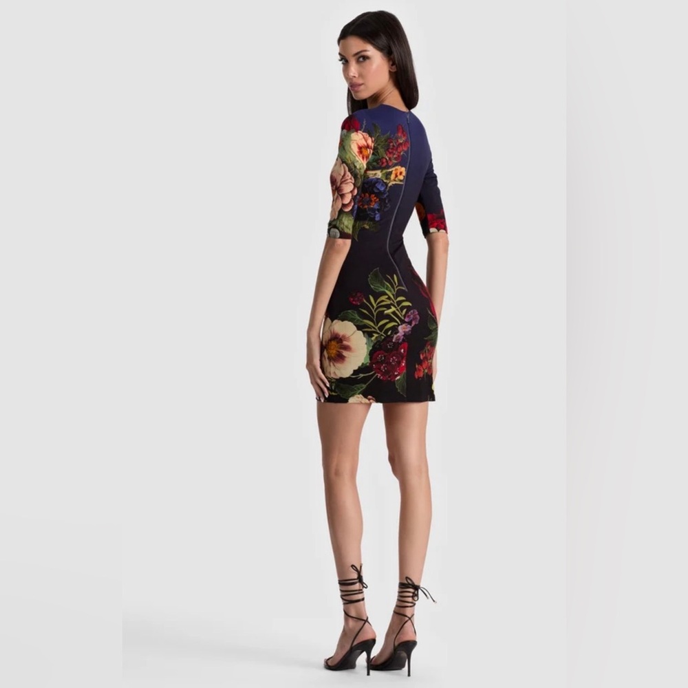 Alice + Olivia Delora Mini Sheath Dress Magic Garden Size 8 NWT RRP $395 - Picture 2 of 16